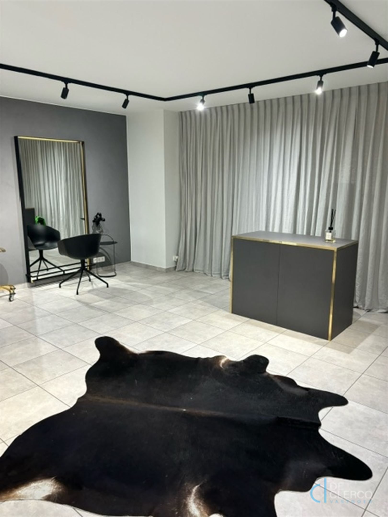 Nieuwbouw handelspand TE KOOP op toplocatie in Lochristi! foto 7