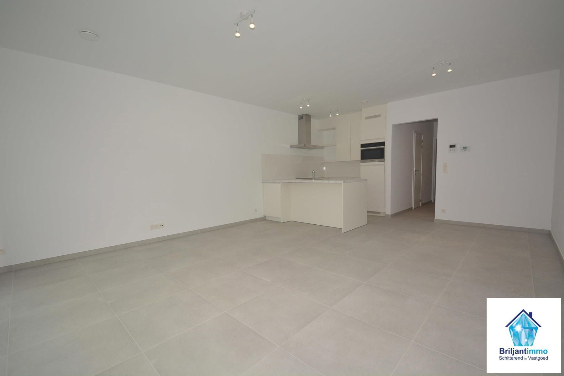 Ongelooflijk tof BEN appartement incl staanplaats en terras foto 4