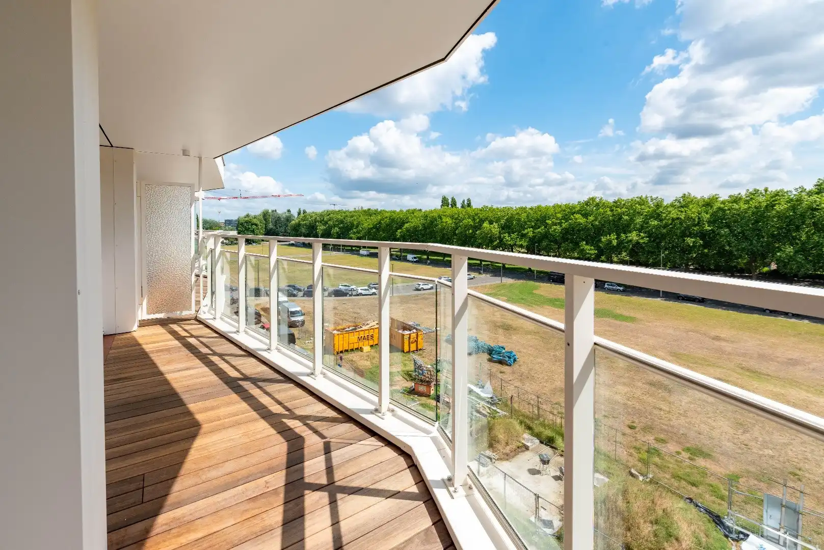 Appartement op de 4de verdieping met knap uitzicht foto {{pictureIndex}}