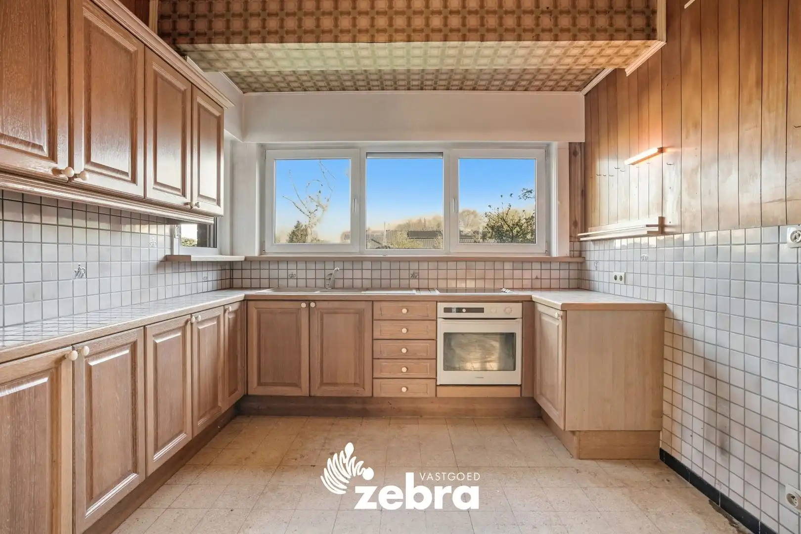 Gesloten bebouwing met 4 slaapkamers op een boogscheut van centrum Brugge! foto 10