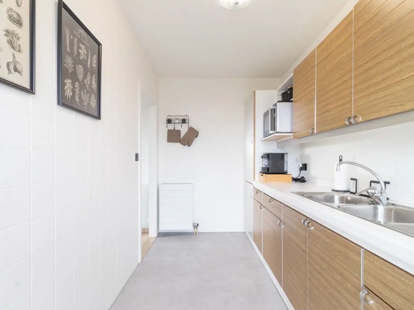 Licht en ruim appartement met prachtig uitzicht foto 7