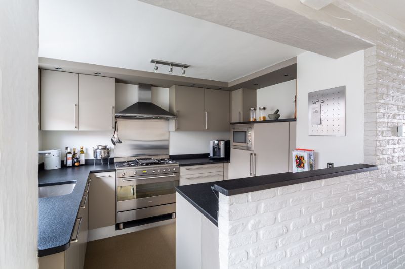 Instapklare woning, zee van ruimte, terras, P! foto 13
