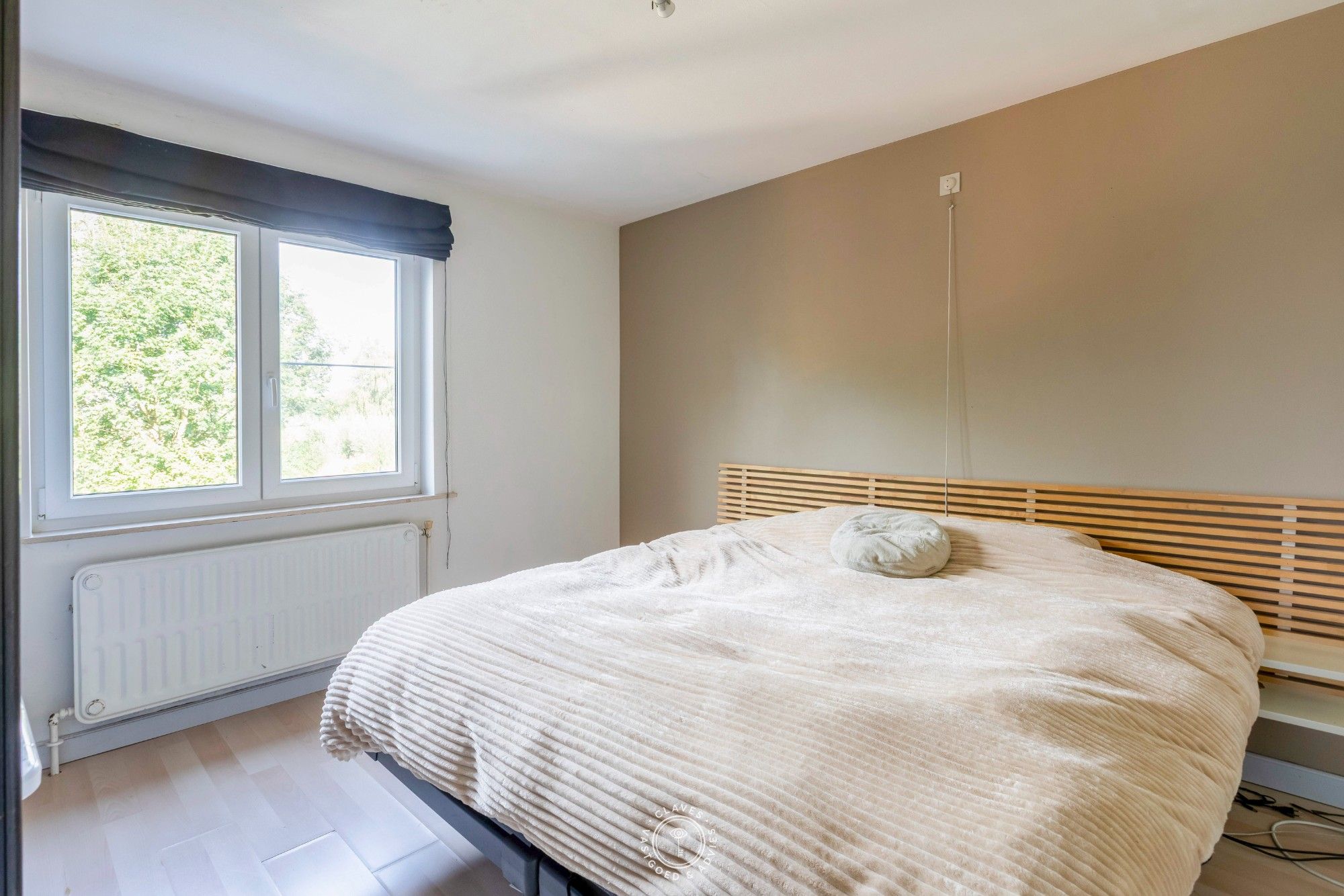 Charmante halfopen woning met lange oprit en zonnige tuin foto 14