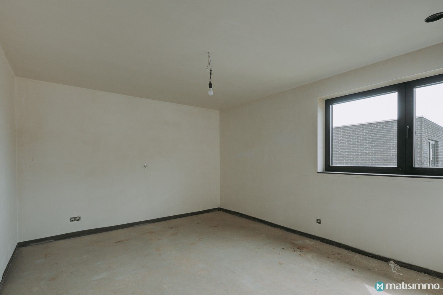 MODERNE NIEUWBOUWWONING MET 3 SLAAPKAMERS, INPANDIGE GARAGE EN VOLLEDIG ONDERKELDERD VLAKBIJ HET CENTRUM VAN BILZEN foto 25