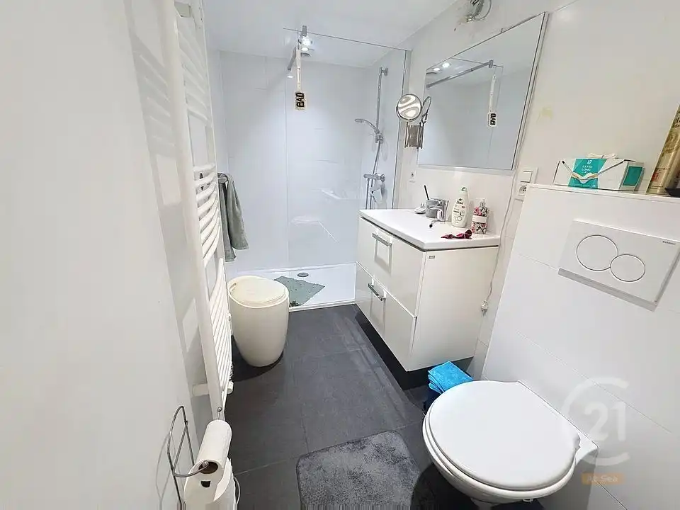 Instapklare woning met 3 slaapkamers en garage in Lombardsijde foto 12