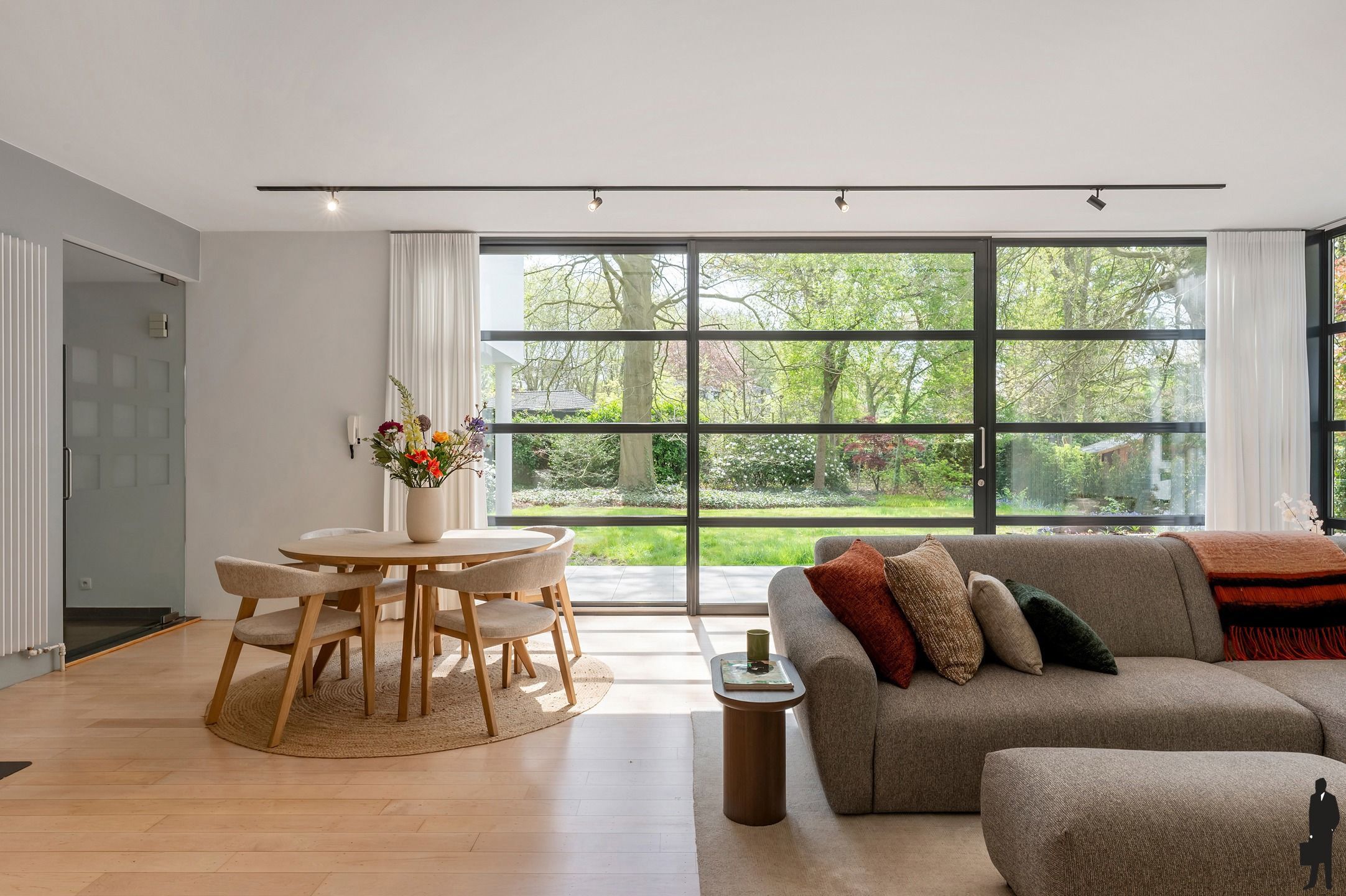 Instapklare architecturale villa op ca. 932m² grond foto 5