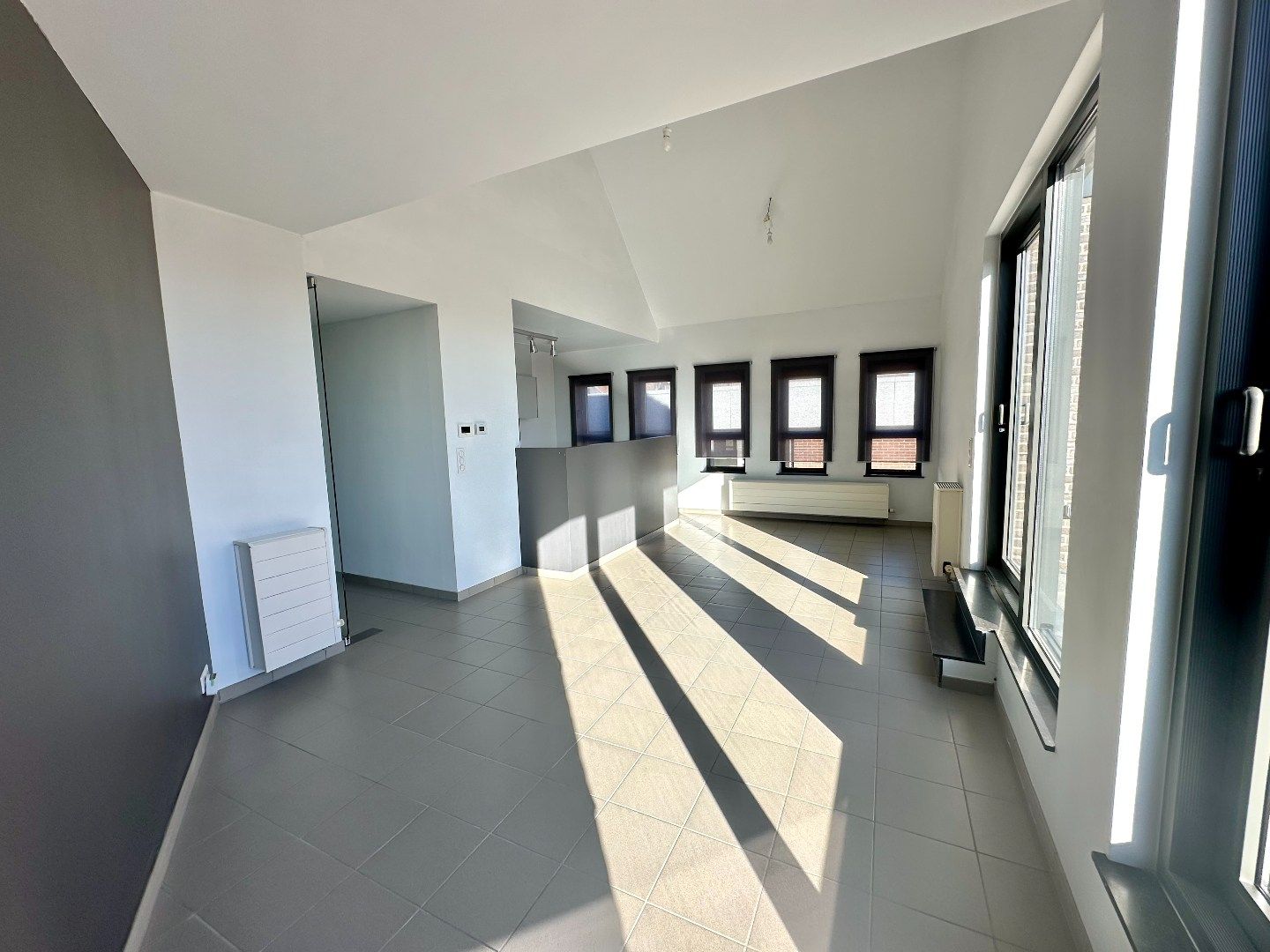 Gezellig duplexappartement op de 2e verdieping, centraal gelegen in het hart van Tongeren. foto 2