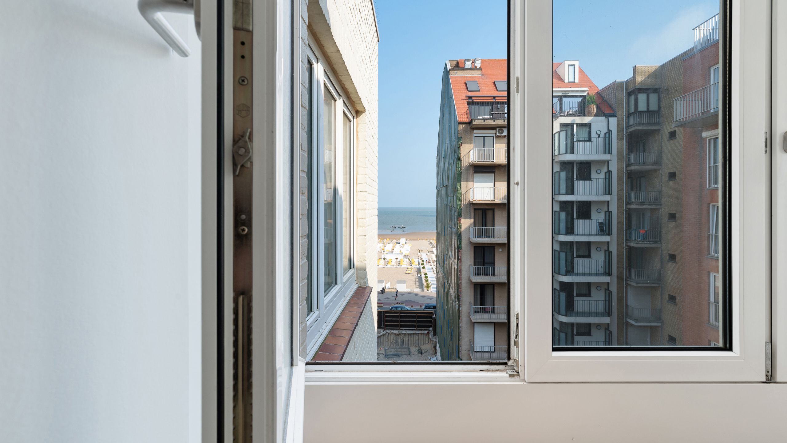 Ruim appartement 3 slpk met zonnig terras te Zoute[Kustlaan] foto 25