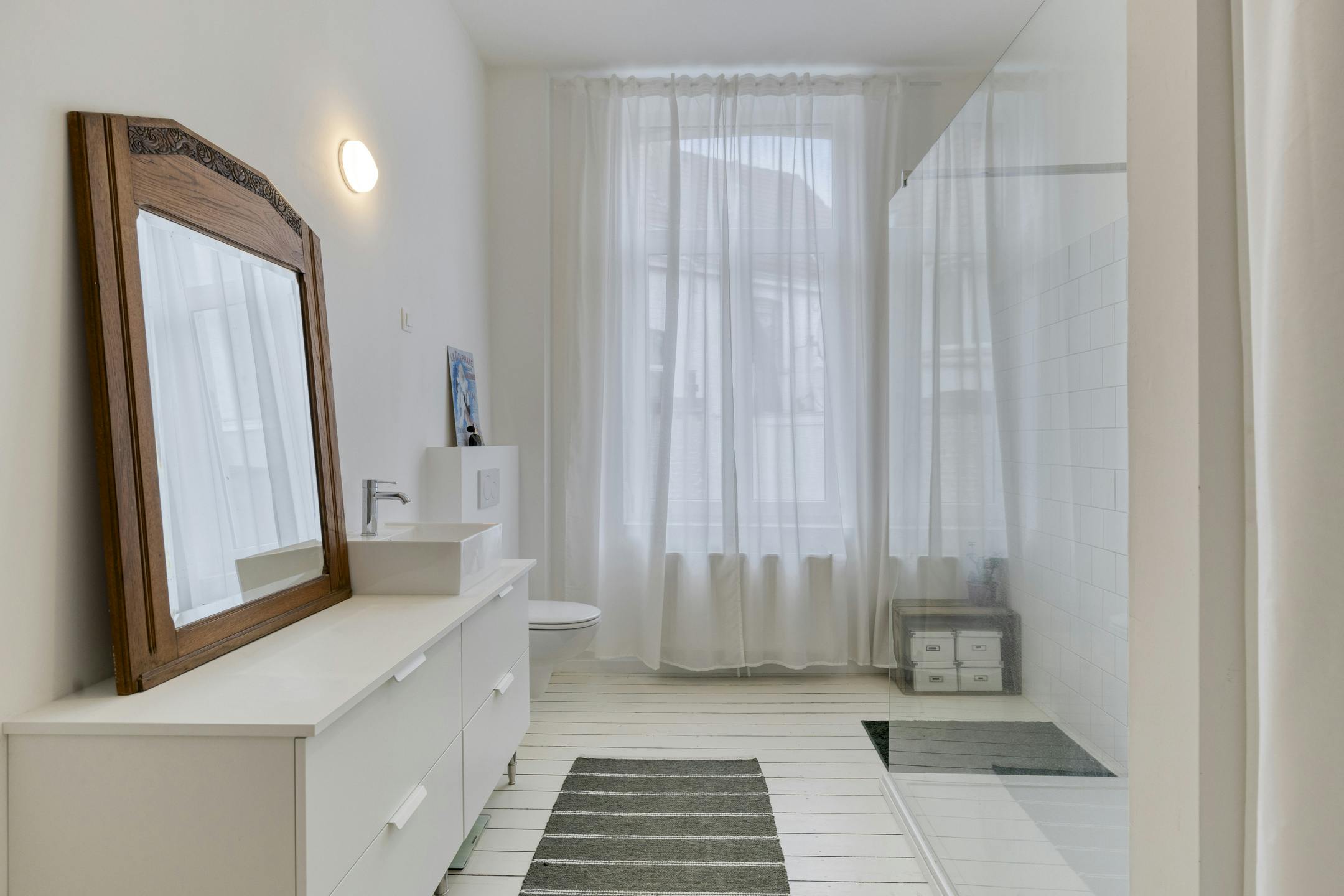 Instapklare woning te koop in Molenbeek! foto 12