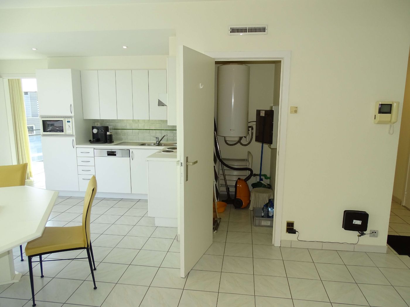 Residentie Delphine - ruim twee slaapkamer appartement nabij zee - Koksijde-Bad foto 6