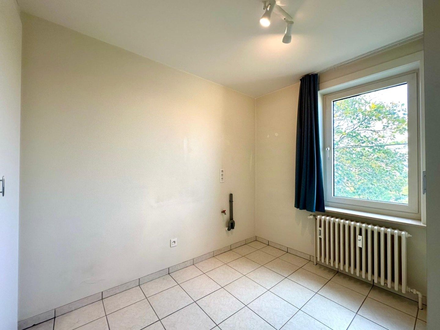 Appartement op centrale ligging te Sint-Andries foto 10