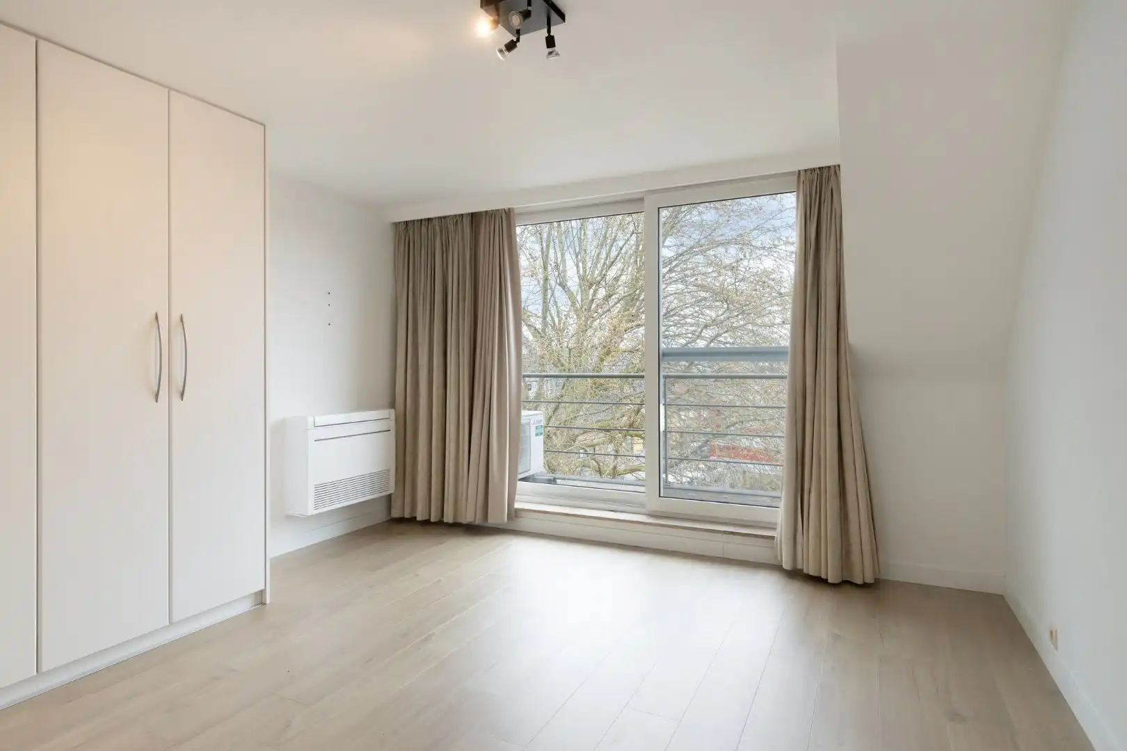 Ruim en lichtrijk appartement met 2/3 slpks, centraal gelegen in Mol - Ginderbroek !  foto 12