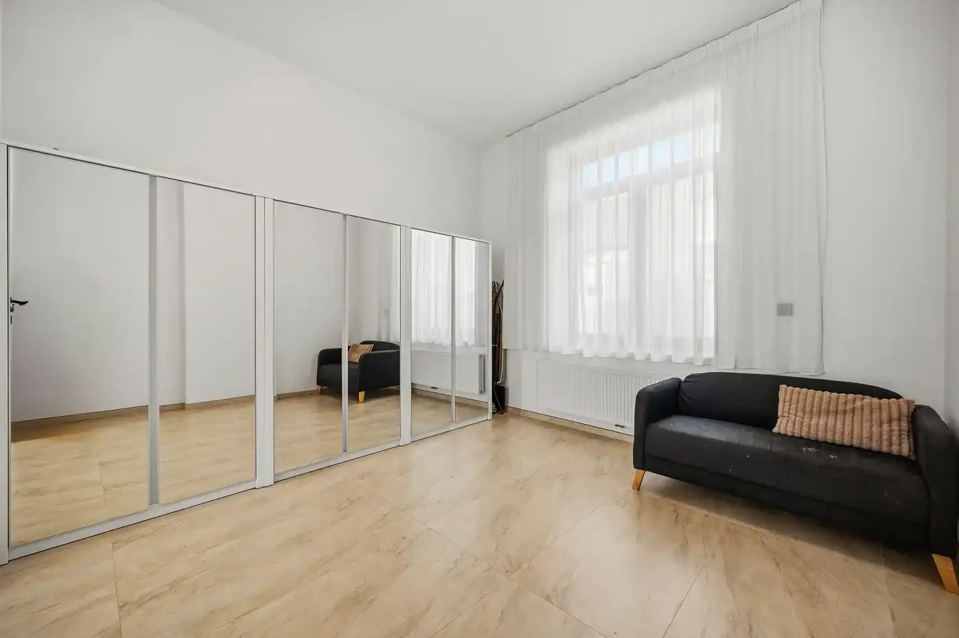 Modern gerenoveerde halfopen woning met 5 slaapkamers, tuin en garage in Tienen foto 12