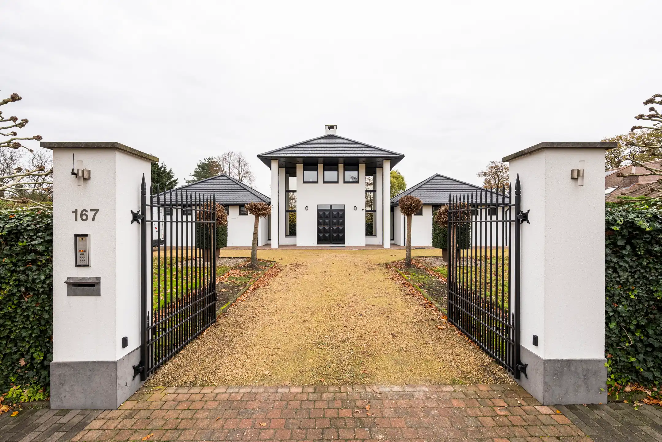 Charmant open bebouwing met panoramisch zicht en grote tuin foto 2