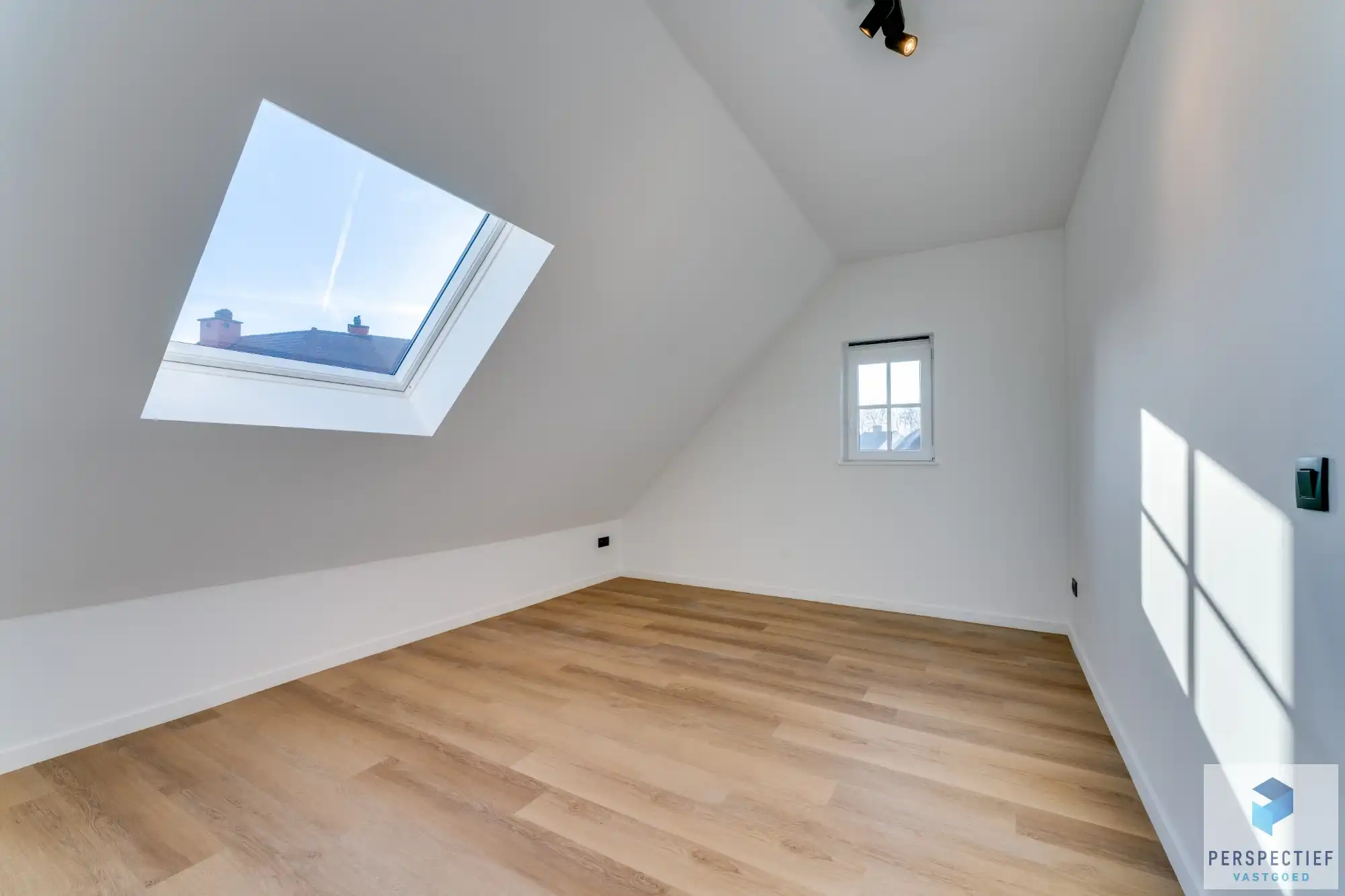 BEZOEKMOMENT ZATERDAG 31/01 VAN 9U TOT 10U30 | Landelijk gelegen hedendaagse 4 slpk woning met bijgegebouw, grote tuin en weide foto 24