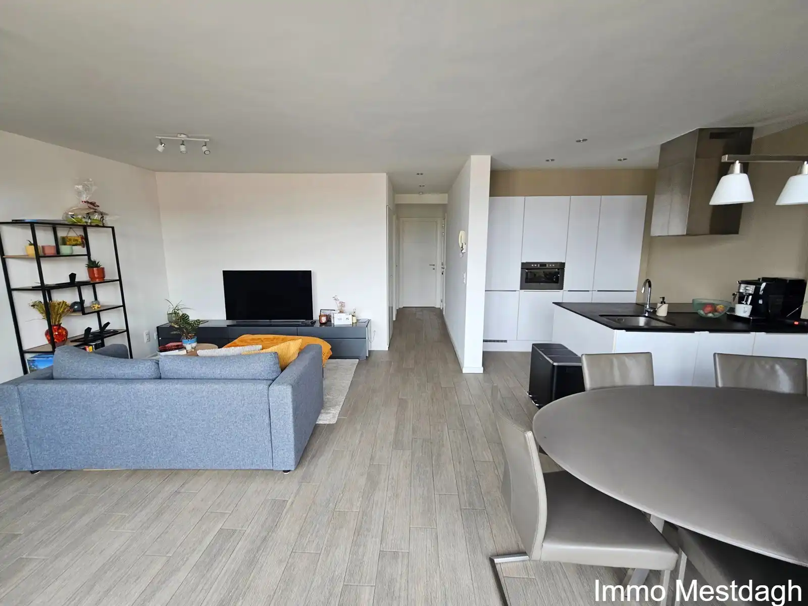 Te huur in Diest: Modern, energiezuinig appartement met terras foto 8