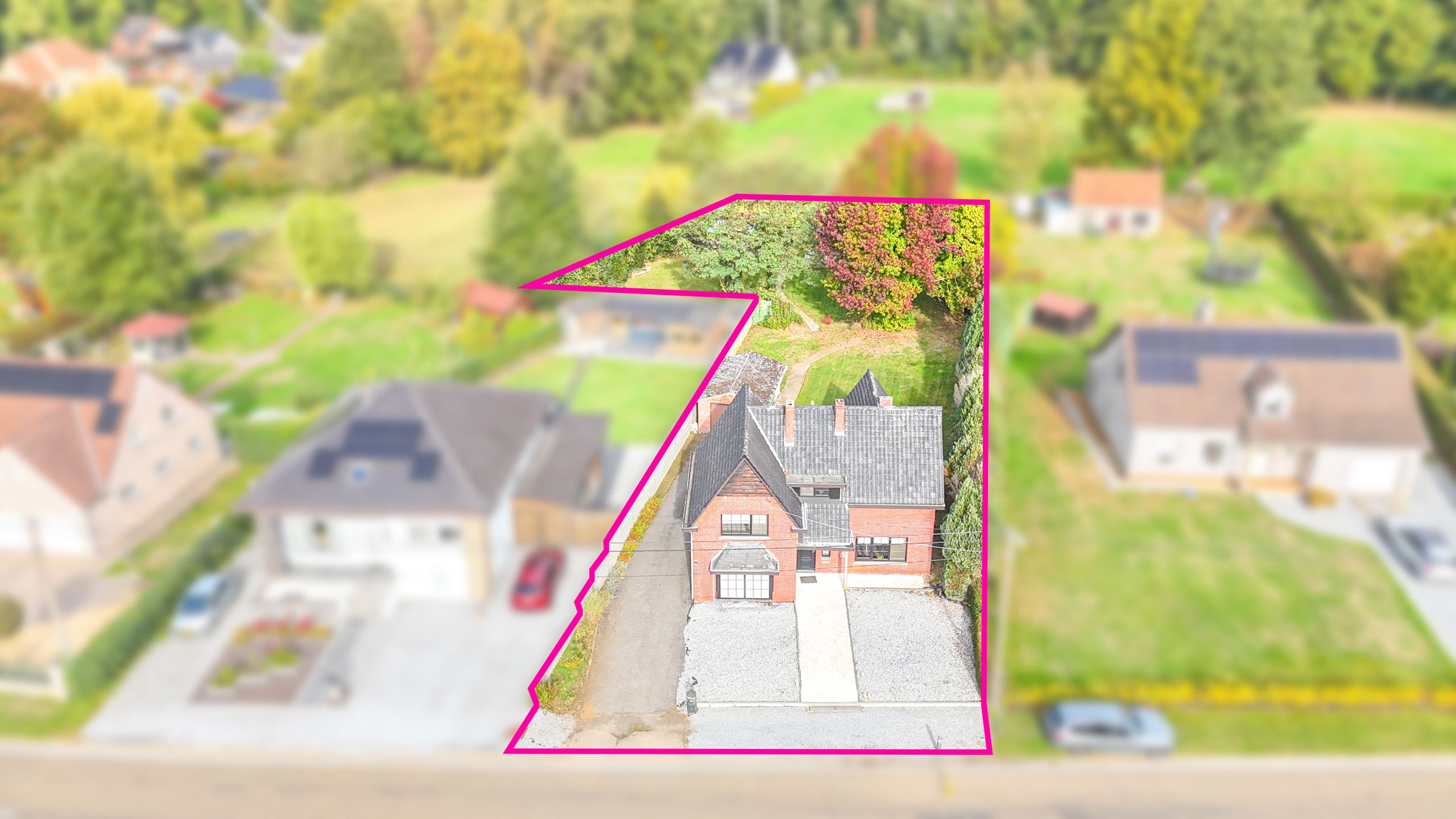Karaktervolle open instapklare bebouwing met zeer ruime tuin! foto 36