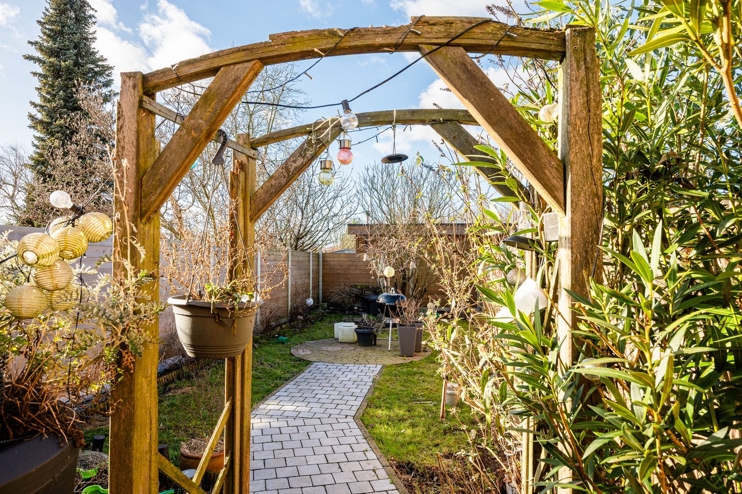 Verrassende stadswoning met zonovergoten tuin in het centrum van Eeklo! foto 13