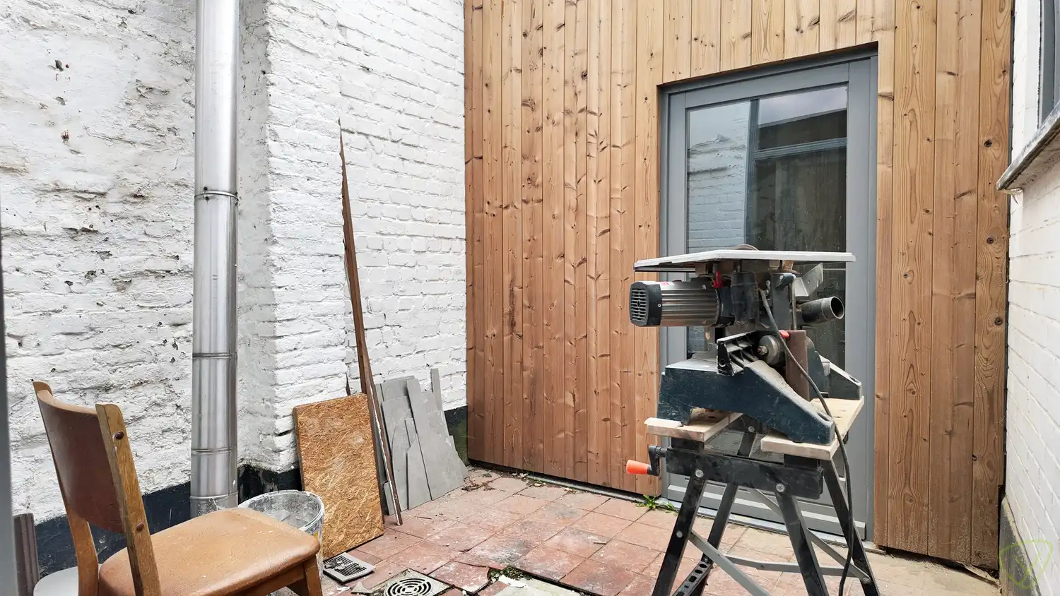 Volledig vernieuwe stadswoning vlakbij de Markt van Eeklo! foto 4