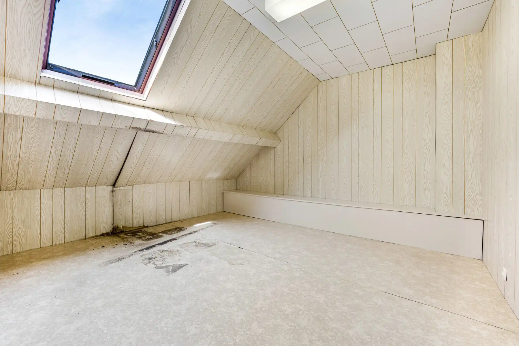 Goed gelegen woning met 4 slaapkamers en garage foto 14