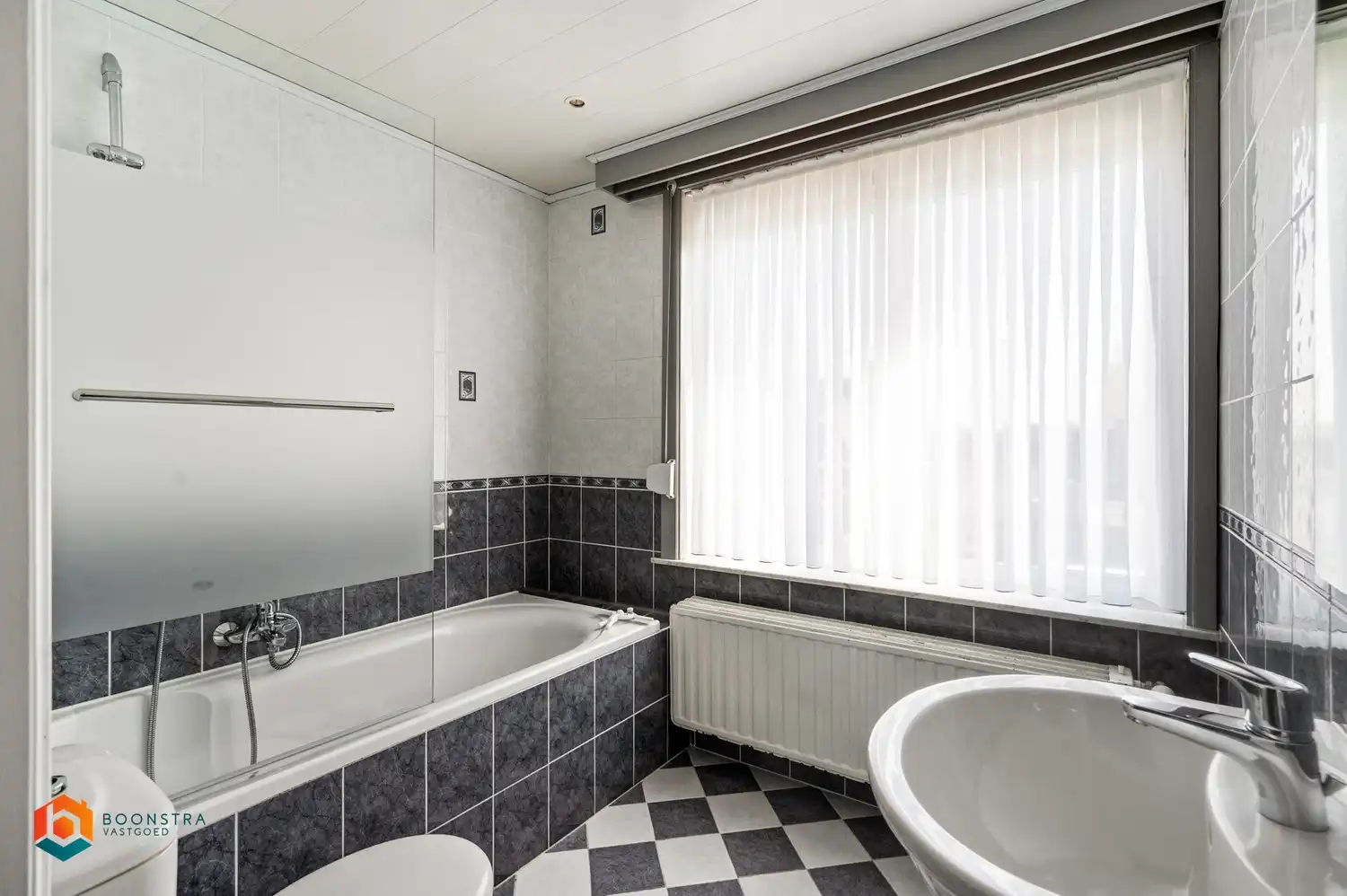 Halfopen bebouwing met 4 slpkrs en achtergelegen atelier foto 17