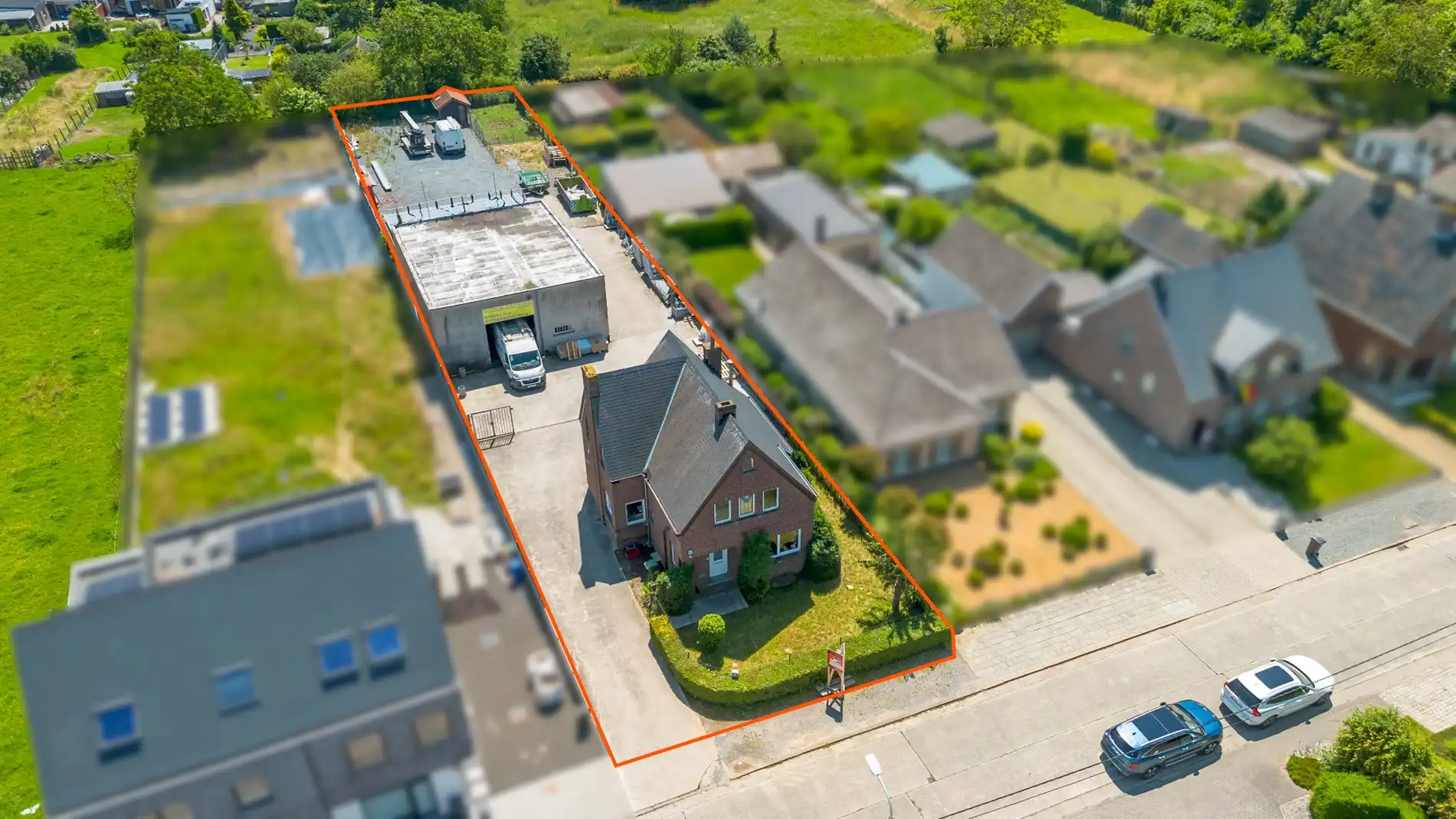 Hoofdfoto van de publicatie: Magazijn 180m² met woning!