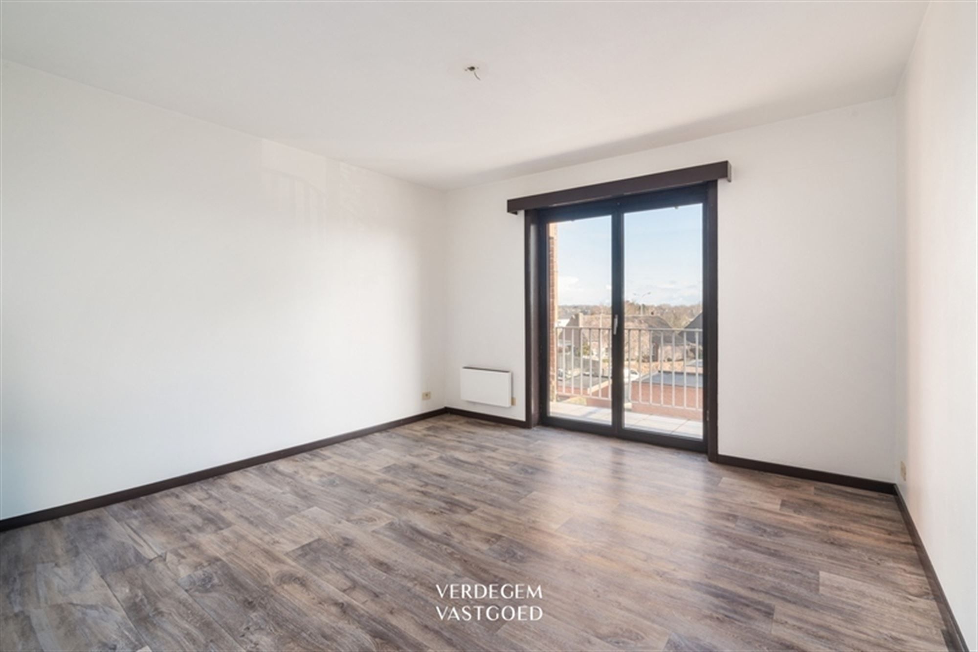 Appartement met 3 slaapkamers, terras, grote zolder en garage foto 6