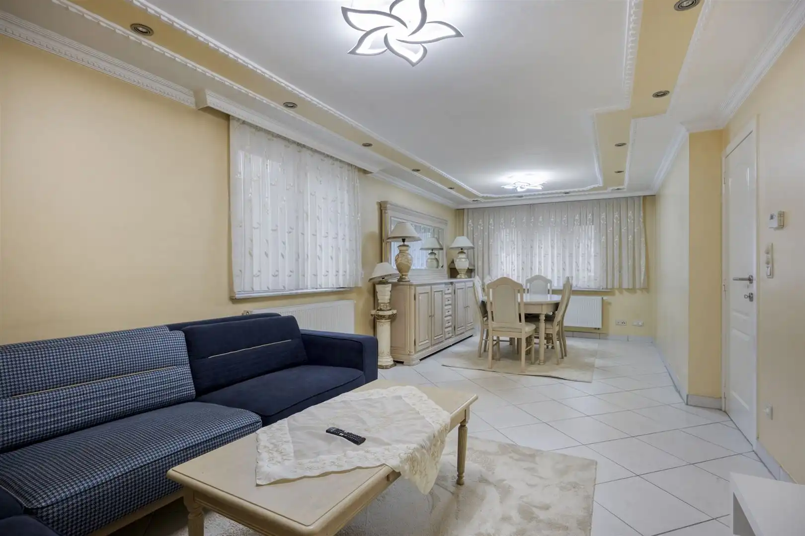 TE KOOP: Halfopen bebouwing met 3 slaapkamers te Heusden! foto 4