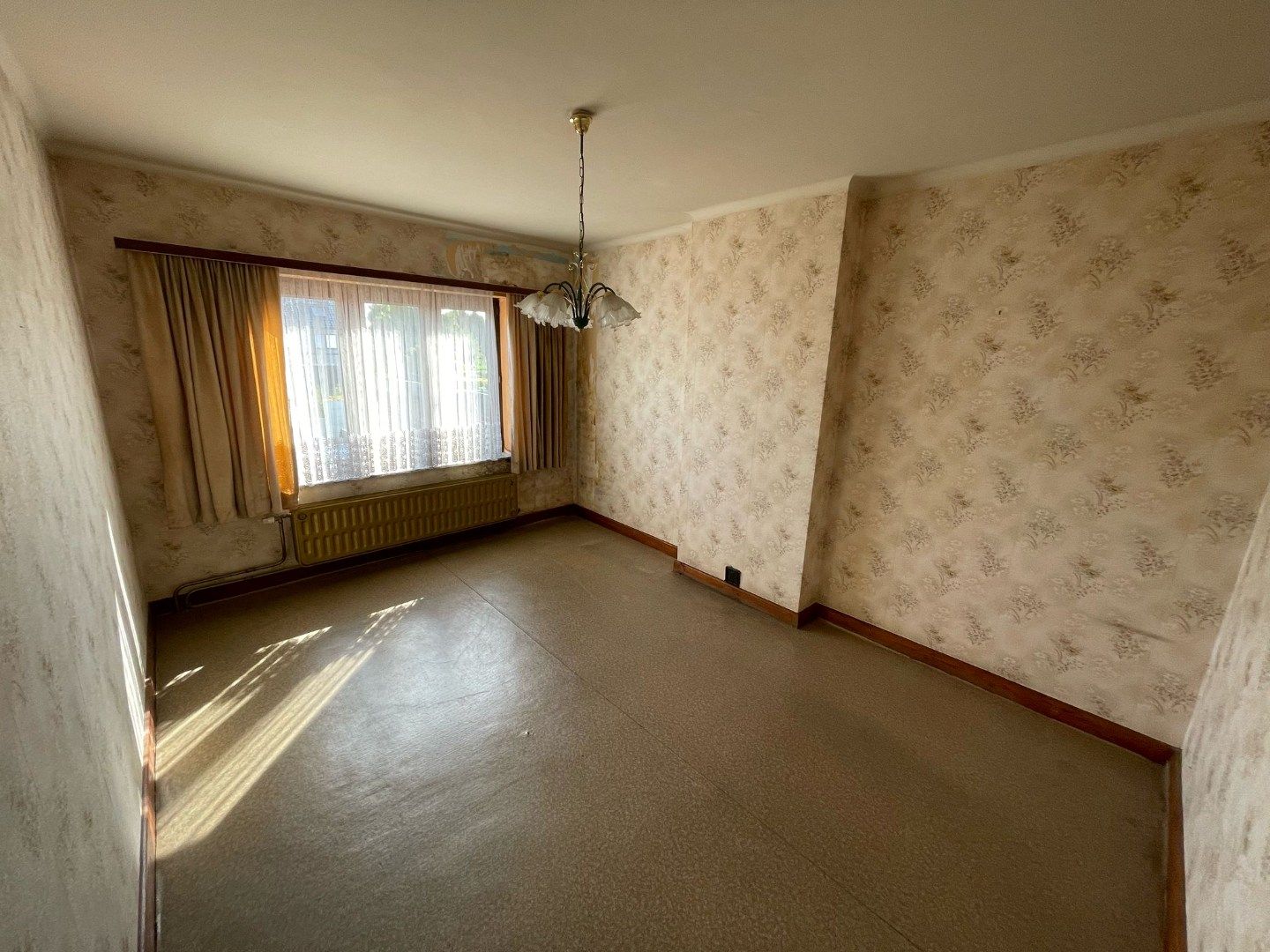 Gezinswoning met 3 slaapkamers en grote tuin. foto 16