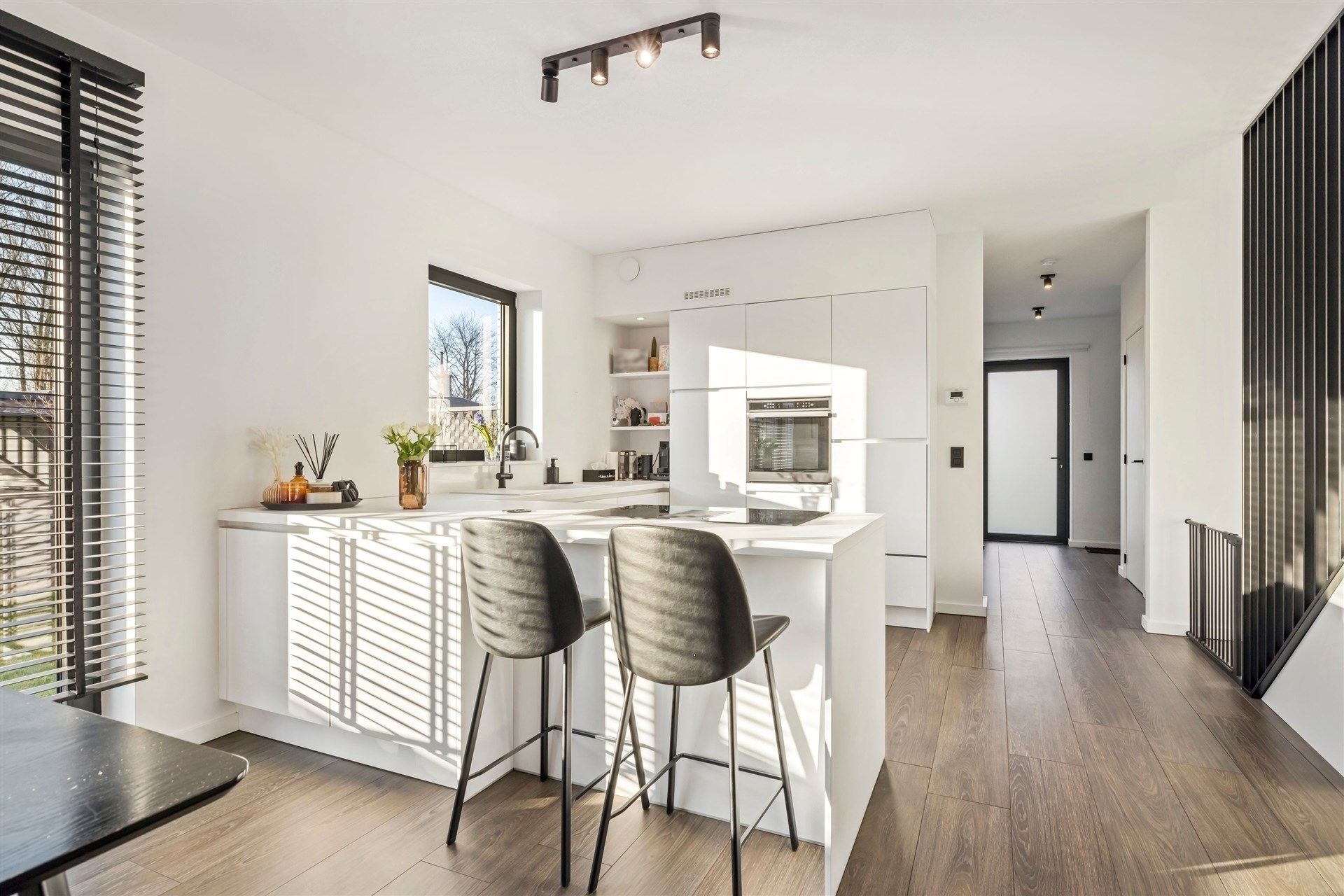 Energiezuinige gezinswoning met 3 slaapkamers en zonnige tuin  foto {{pictureIndex}}