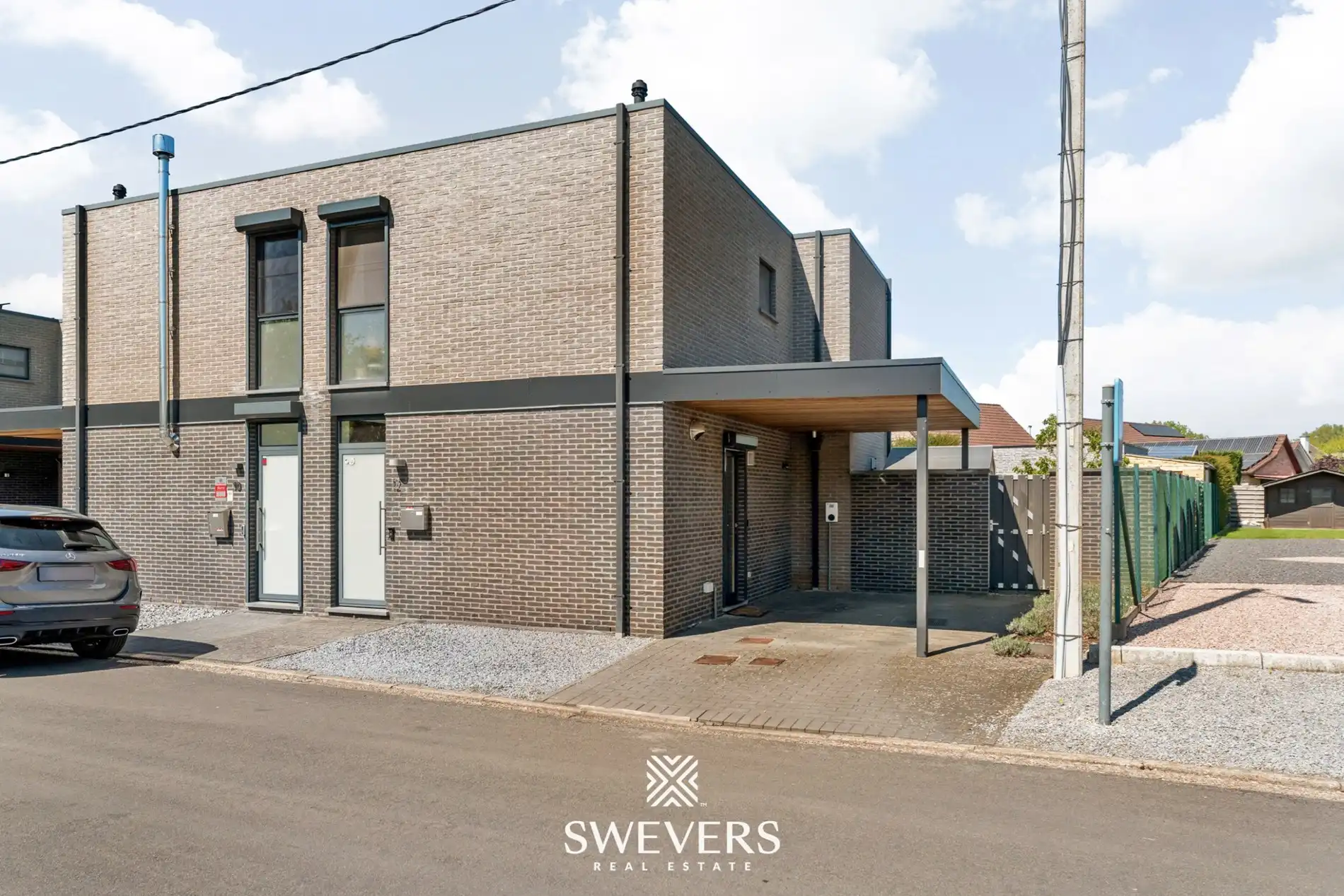 Instapklare halfopen woning met 3 slaapkamers in rustige straat te Beverlo foto 30
