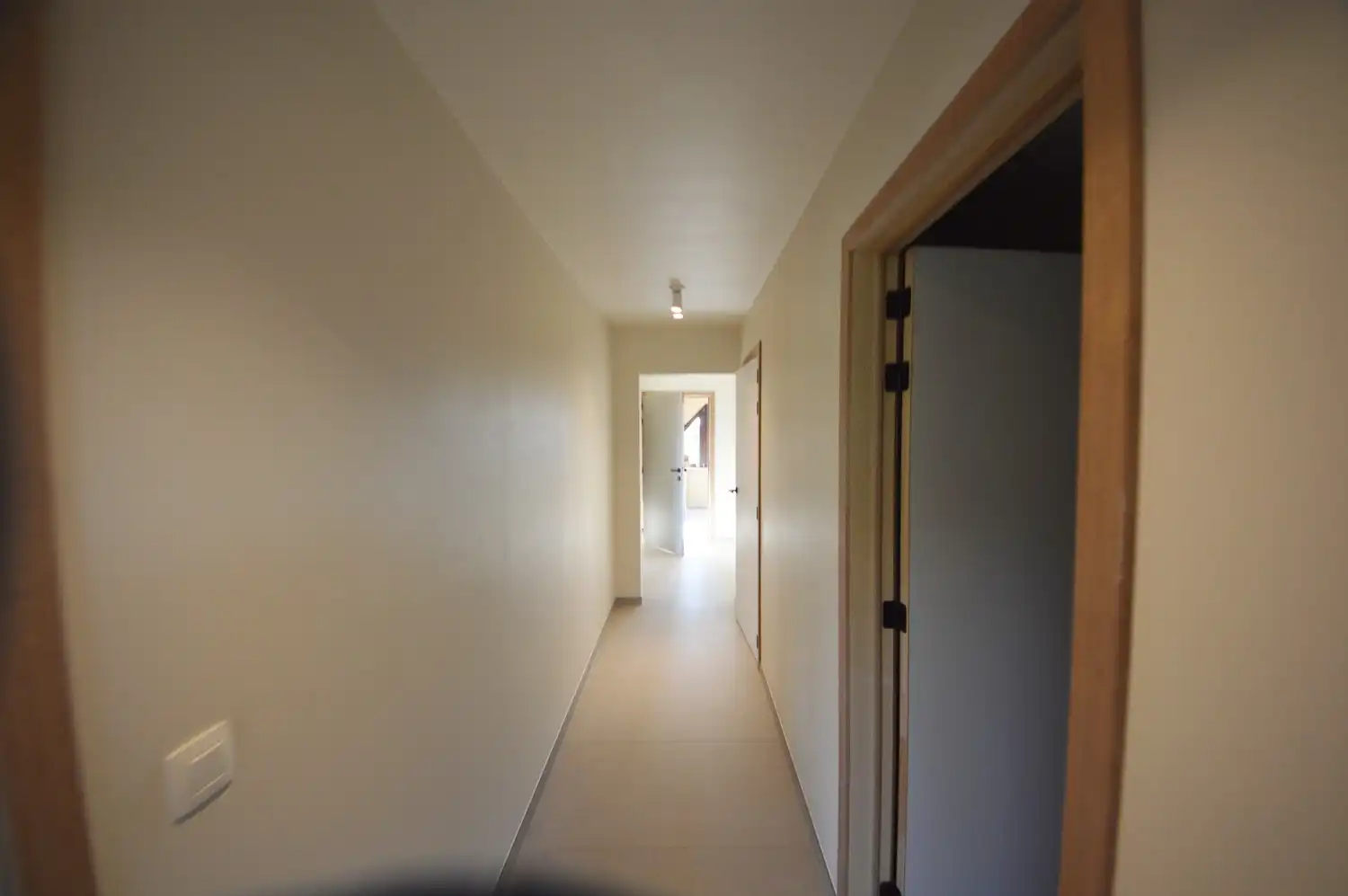 Ruim en lichtrijk gerenoveerd appartement (140 m²) INCL. 2 PARKEERPLAATSEN foto 14