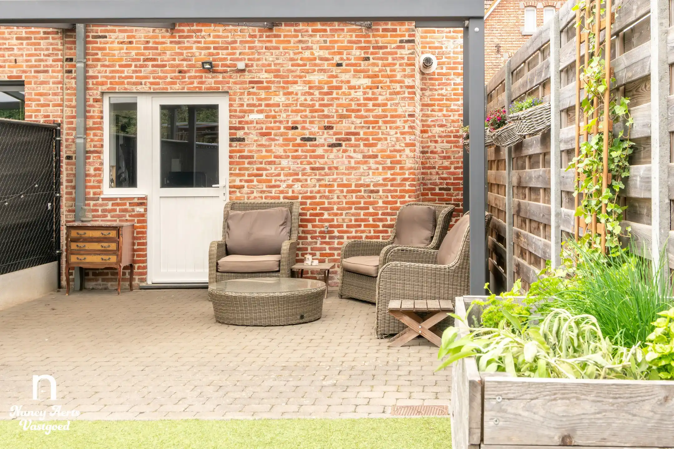 Charmante gerenoveerde woning met zuidgerichte tuin foto 7