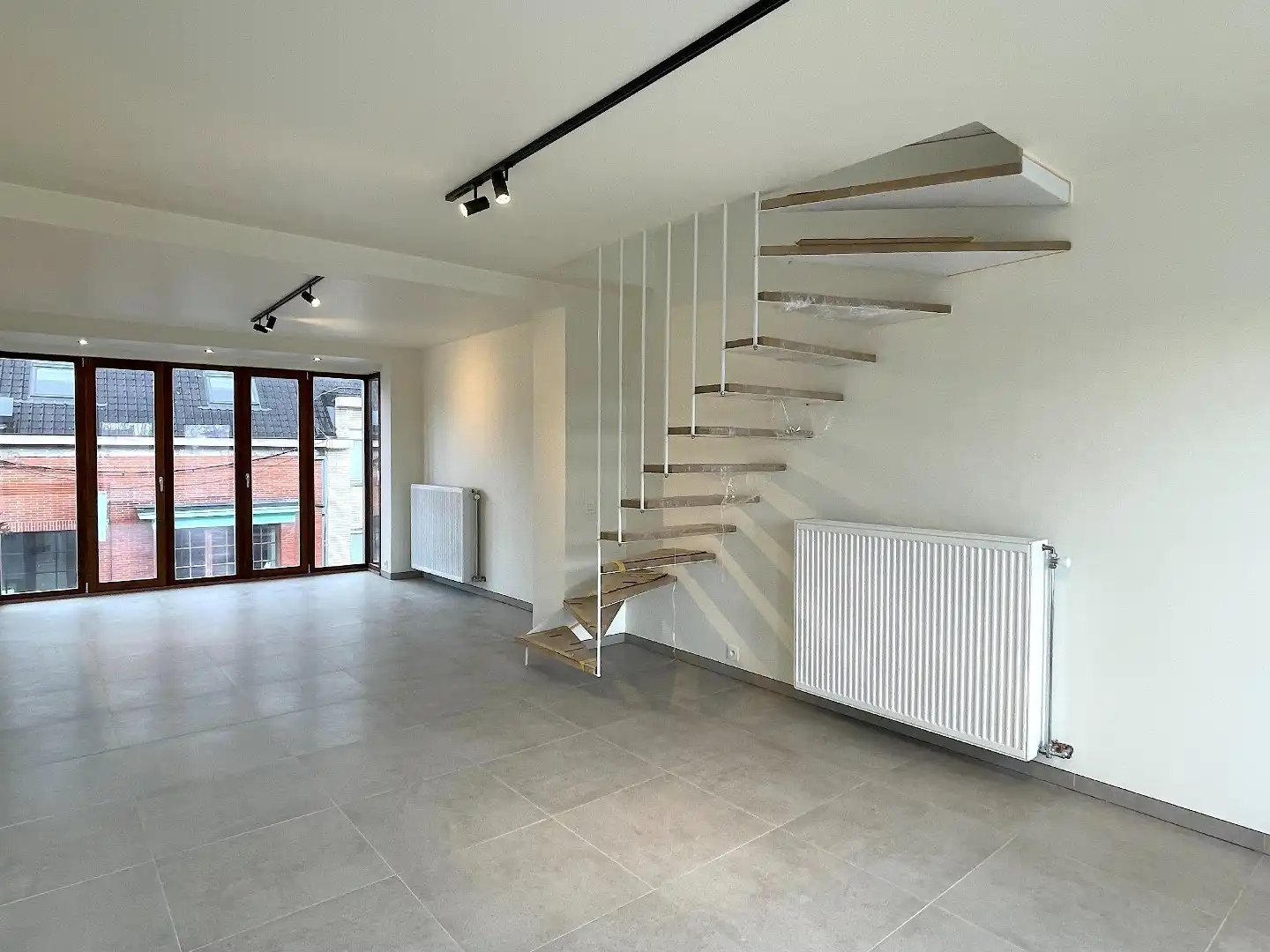 Prachtig, lichtrijk duplex-appartement in hartje Wevelgem!  foto 16