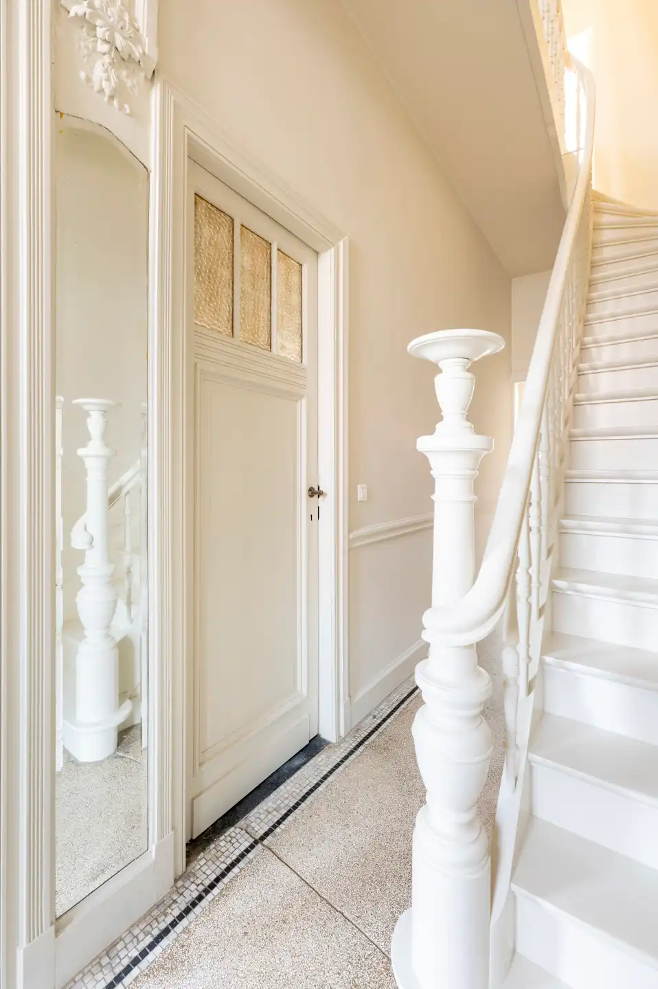 ZURENBORG - Karaktervolle herenwoning, volledig gerenoveerd  foto 7