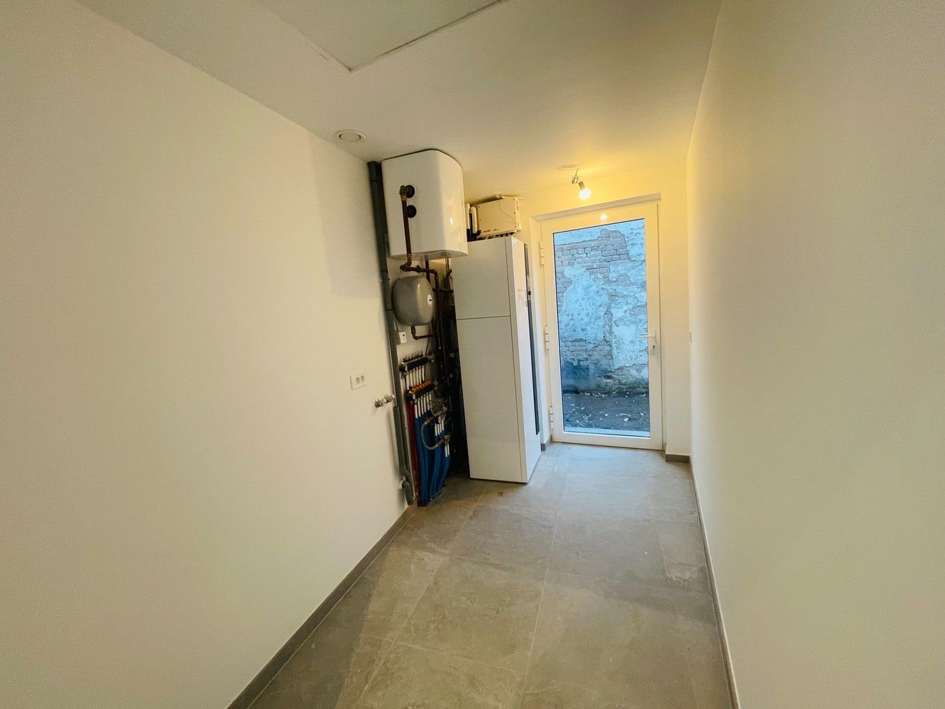 EXCLUSIEF WONEN in Brugge centrum, met zicht op de REIEN, ENERGIEZUINIG  TOTAAL GERENOVEERD BURGERSHUIS met 6 slaapkamers en, 3 nieuwe badkamers , stadspatio. foto 28