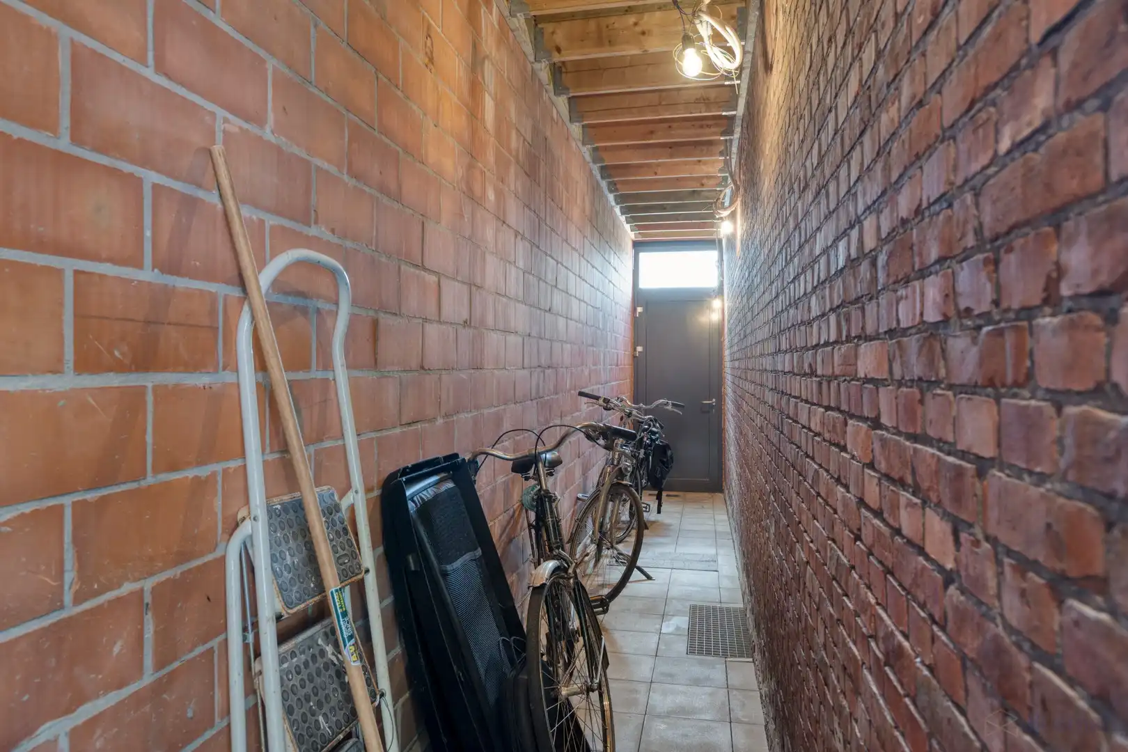 Instapklare woning te koop in het centrum van Mol foto 20