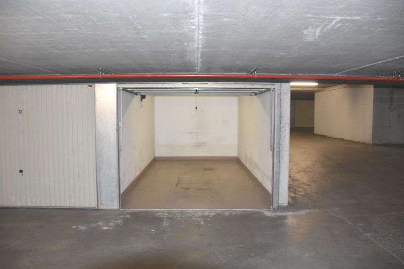 Ruime toegankelijke garagebox dichtbij het strand in Duinbergen foto {{pictureIndex}}
