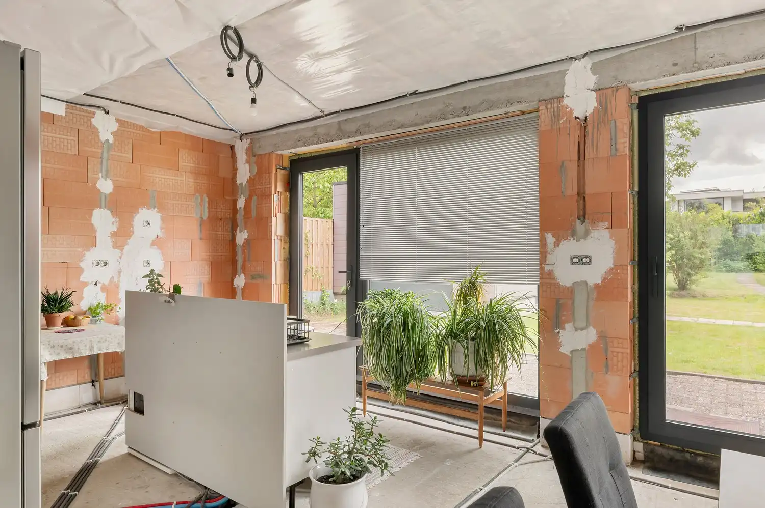 Ruime rustige vrijstaande woning met nieuwbouw-uitbouw foto 8