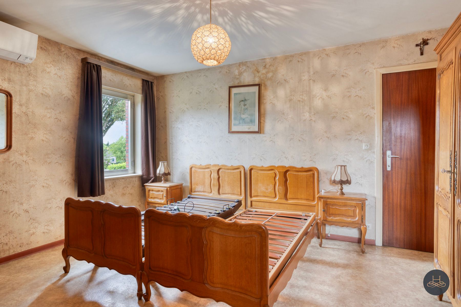 Ruime woning in een rustige groene wijk op een groot perceel foto 36