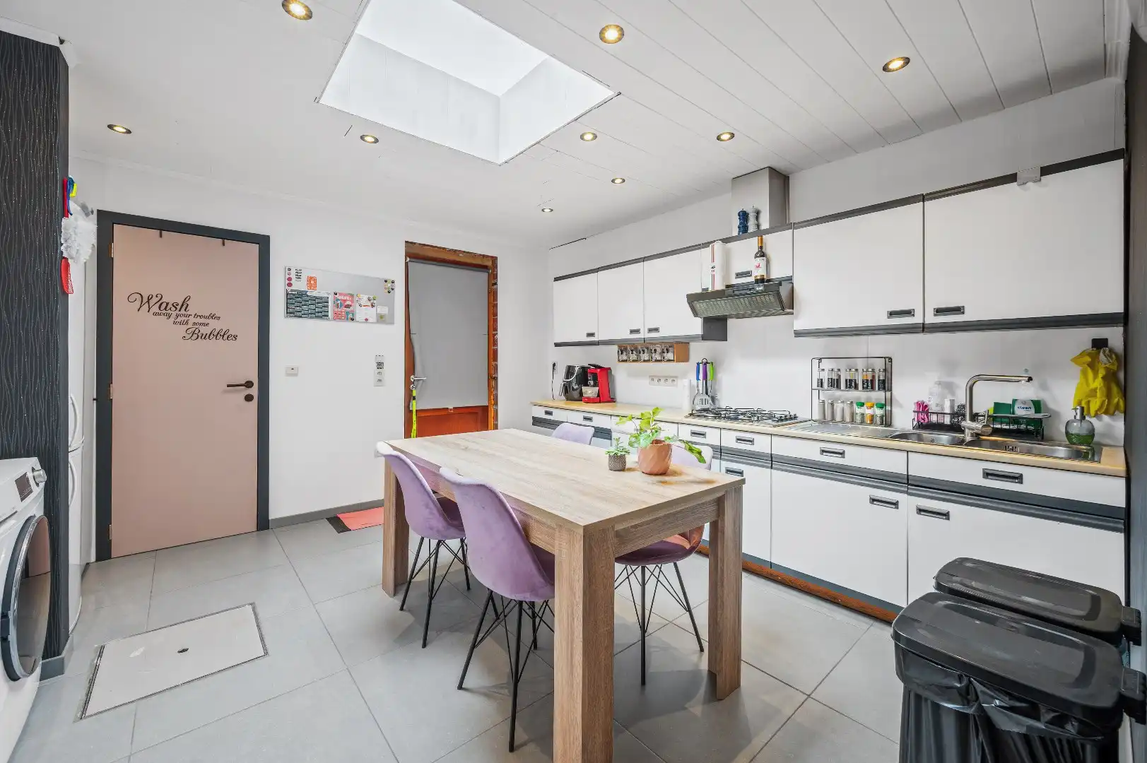 Af te werken rijwoning op de Tiense stadsrand foto 4