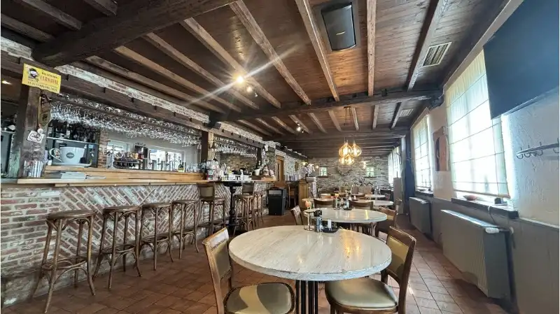 Overname instapklare Bistro - Brasserie met Feestzaal en 2 Terrassen in Donk (Maldegem) foto {{pictureIndex}}