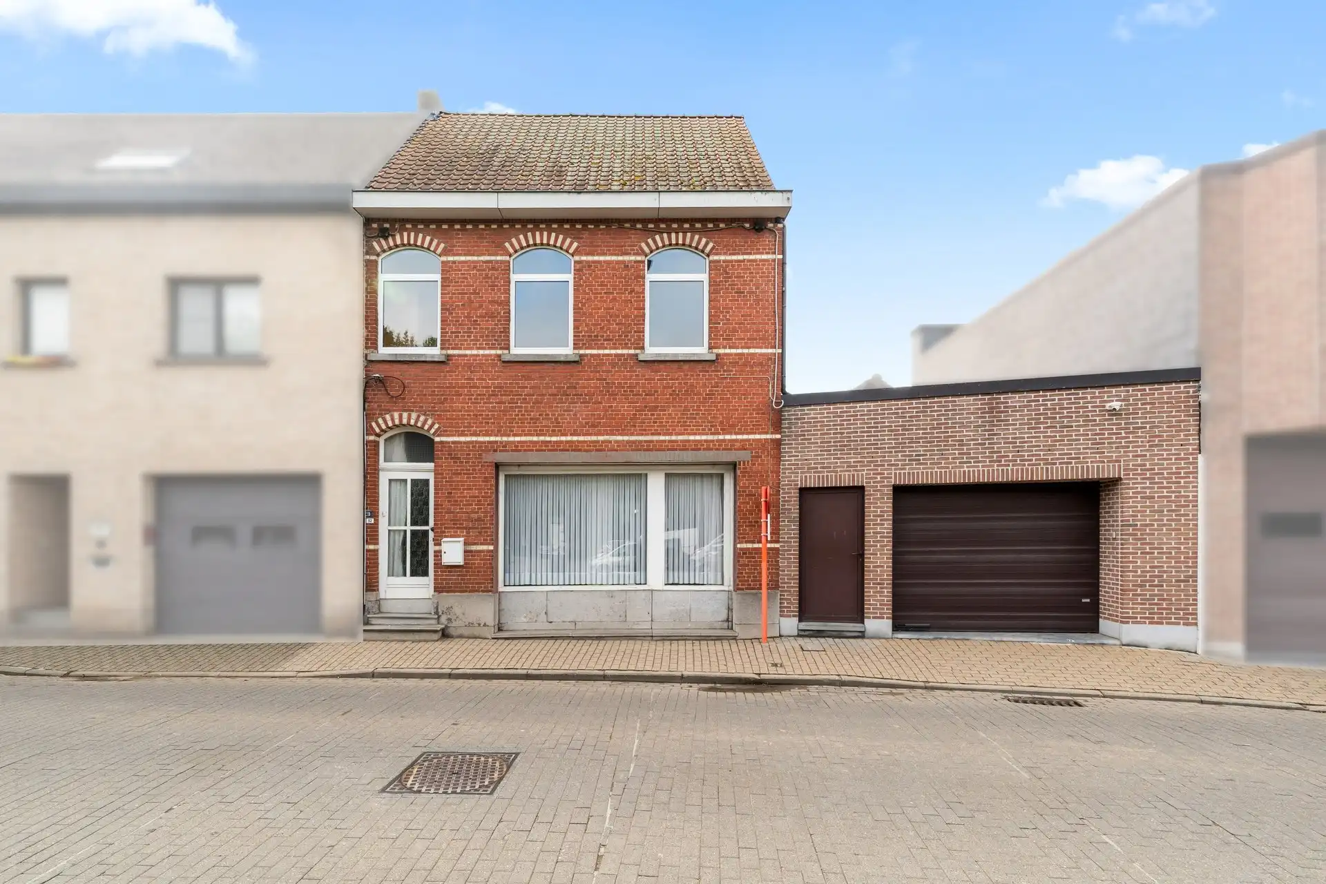 Hoofdfoto van de publicatie: Te renoveren woning+ magazijn in Balegem, Oosterzele
