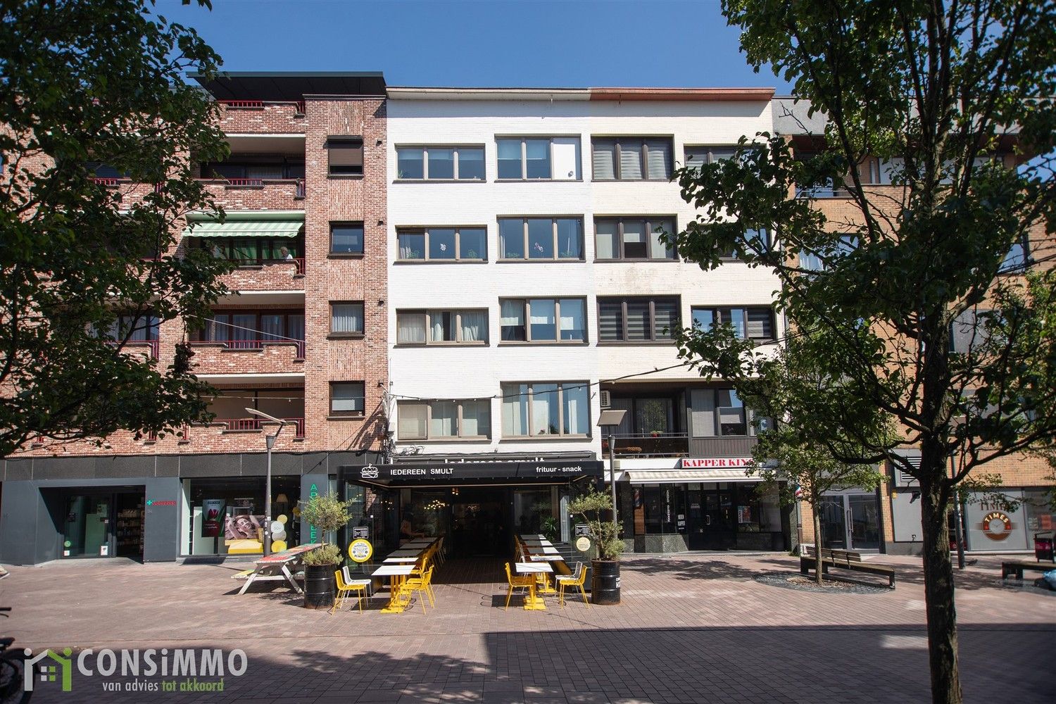 Instapklaar, ruim duplexappartement in Genk-Centrum met 4 slaapkamers! foto 2