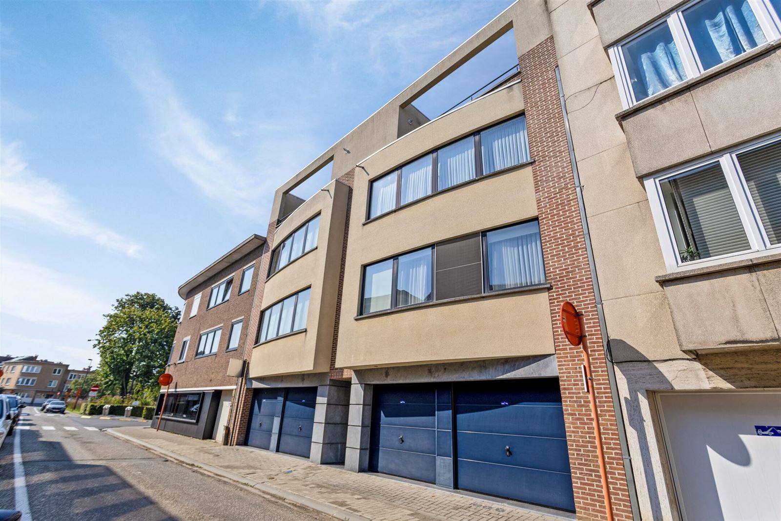 Ruim gelijkvloers appartement (99m²) met 2 slaapkamers, terras en garage foto 19