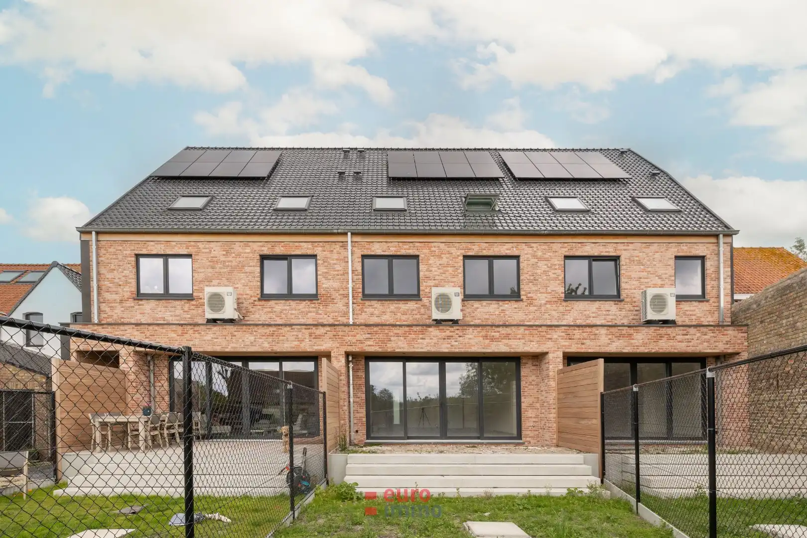 Uitzonderlijk ruime nieuwbouwwoning aan de groene rand van Nieuwpoort foto 2