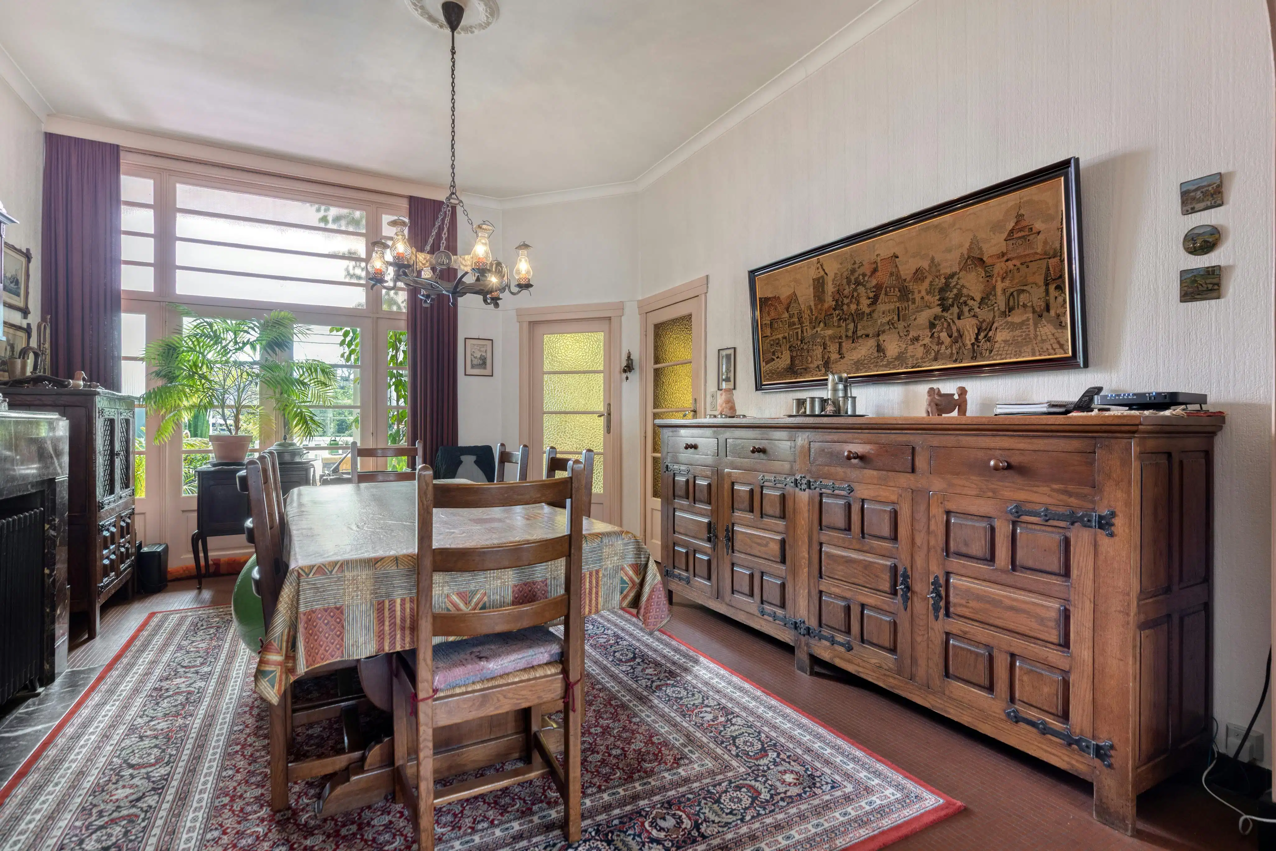 Charmant huis met ruime en zonnige tuin te koop in Merksem! foto 6