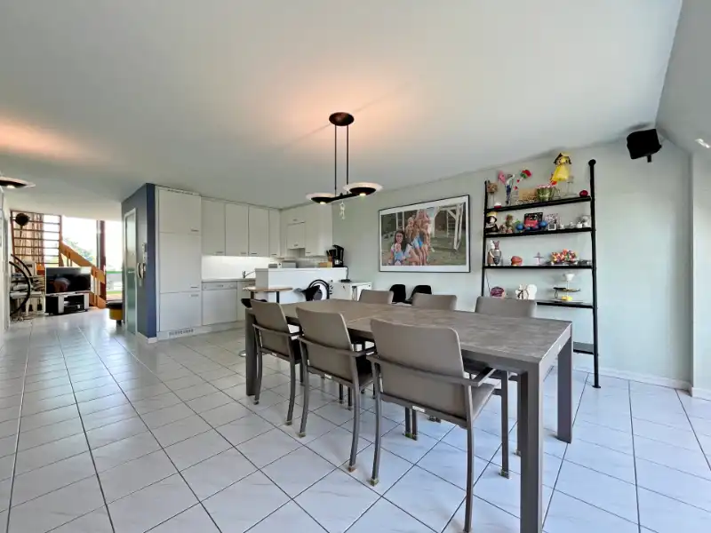 ZONNIG DUPLEX-APPARTEMENT MET RUIM TERRAS EN 3 SLAAPKAMERS + 1 SLAAPHOEK foto 10