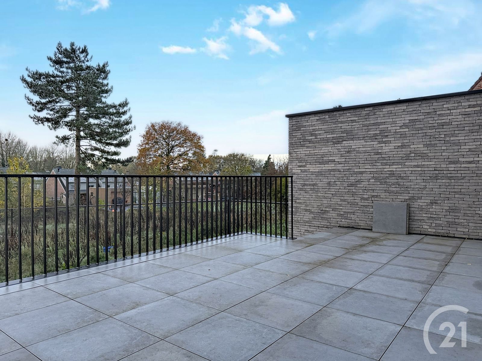 Prachtige nieuwbouwwoning in heel rustige straat te koop! foto 15