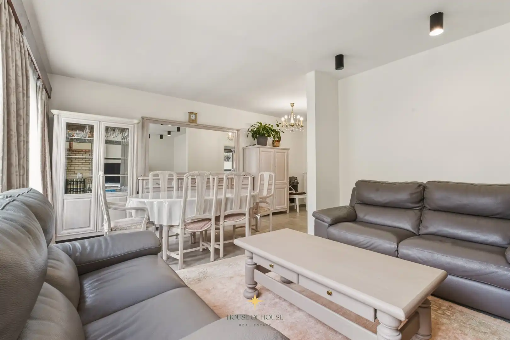 Woning met 5 slaapkamers op topligging in Assebroek, grenzend aan natuurgebied foto 4